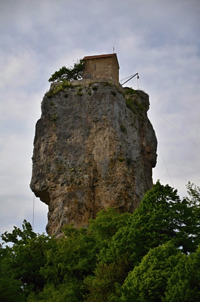 Katskhi pillar